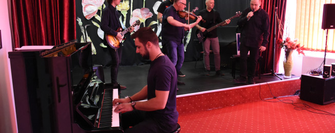 Koncert absolventov, vyraďovanie absolventov