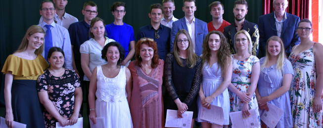 Odovzdávanie maturitných vysvedčení